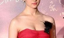 刘亦菲海外爆料视频播放,揭秘明星生活幕后真相